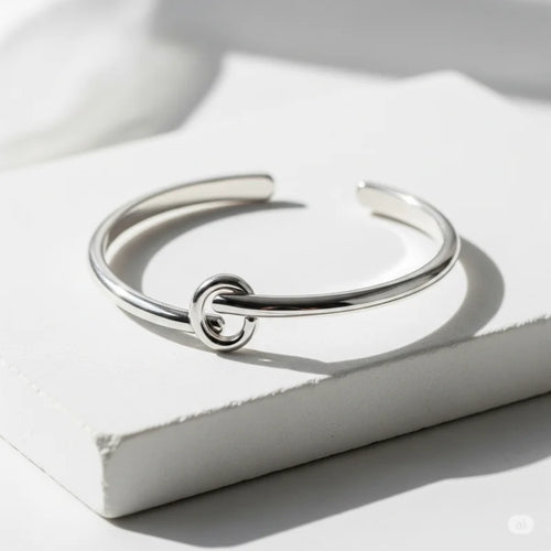 Timeless Minimalist Silver Cuff Bracelet – Sleek & Elegant Adjustable Wristwear